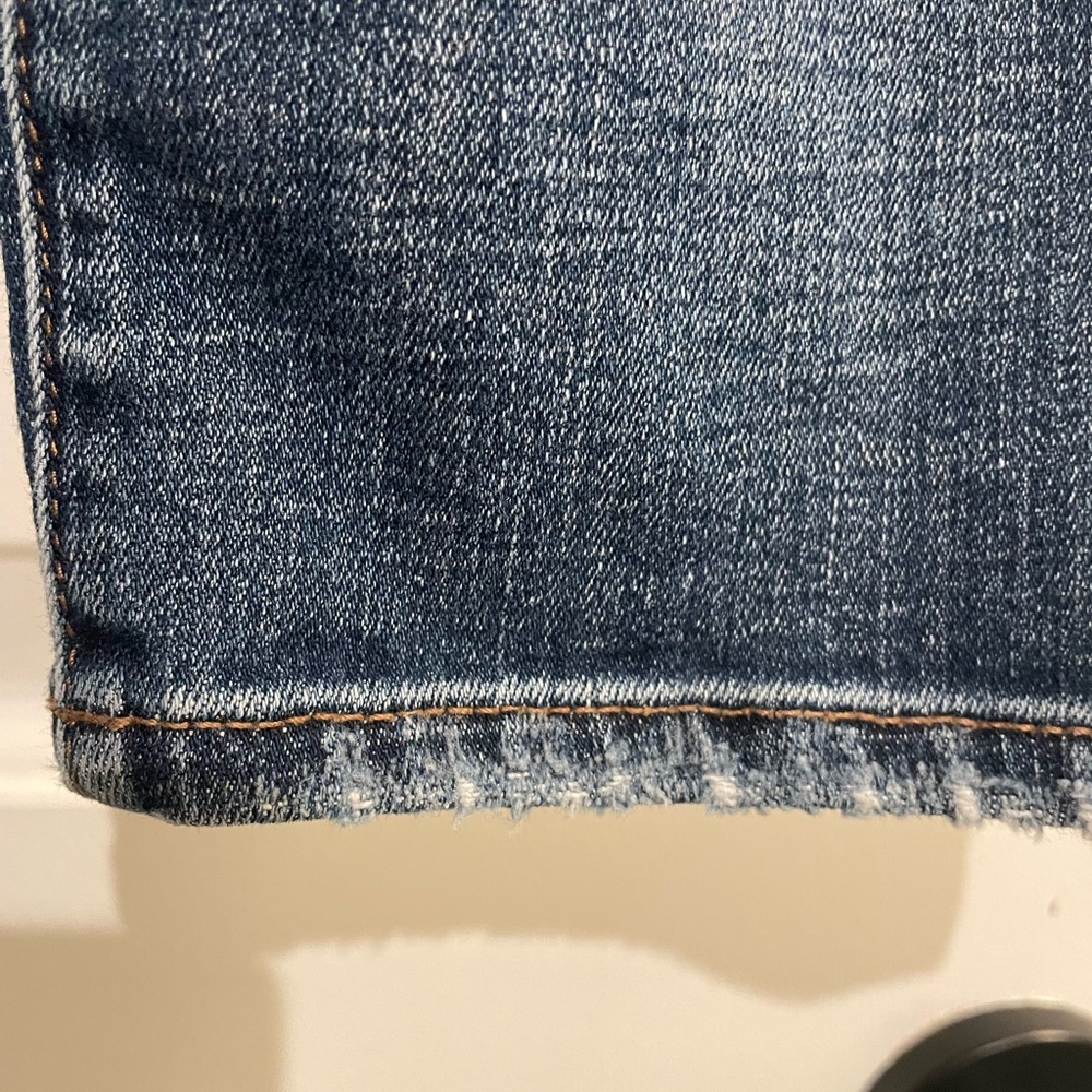 Chico's So Slimming Girlfriend Slim Leg Crop Jeans. Women’s size 10. - Picture 4 of 12